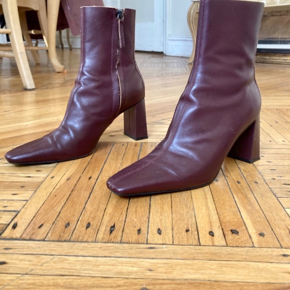 NWOT ZARA MINIMALIST HEELED REAL LEATHER ANKLE BOOTS